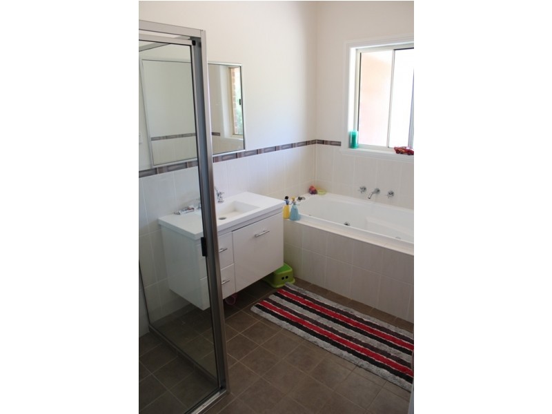 99 Blue Ridge Drive, Bathurst NSW 2795