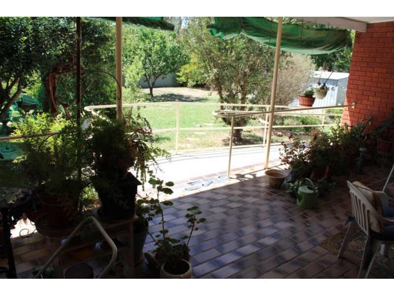 6 Miriyan Drive, Bathurst NSW 2795