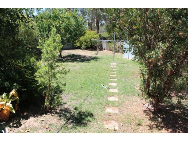 6 Miriyan Drive, Bathurst NSW 2795