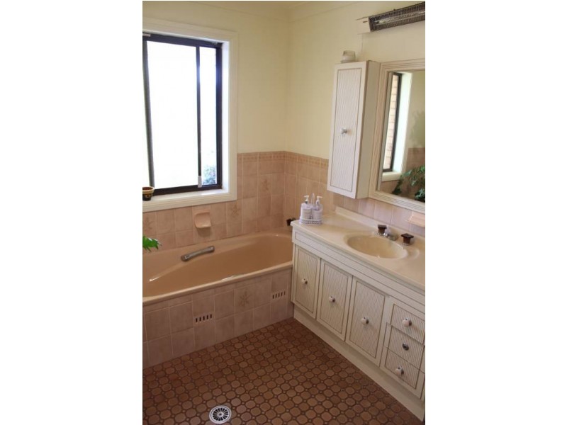 129 Timber Ridge Road, Bathurst NSW 2795