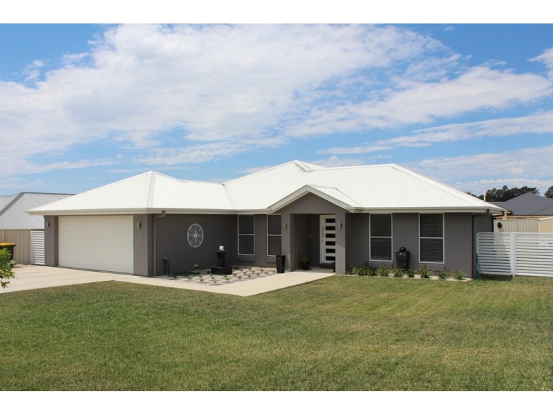 28 Cheviot Drive, Bathurst NSW 2795
