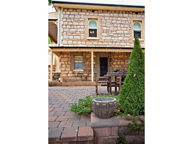 22 Hill Street, Bathurst NSW 2795