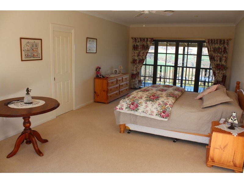 51 Hartwood Avenue, Bathurst NSW 2795