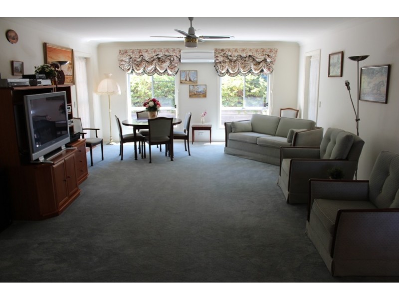 15 Cherrywood Crescent, Bathurst NSW 2795