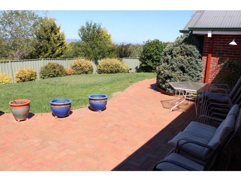 15 Cherrywood Crescent, Bathurst NSW 2795