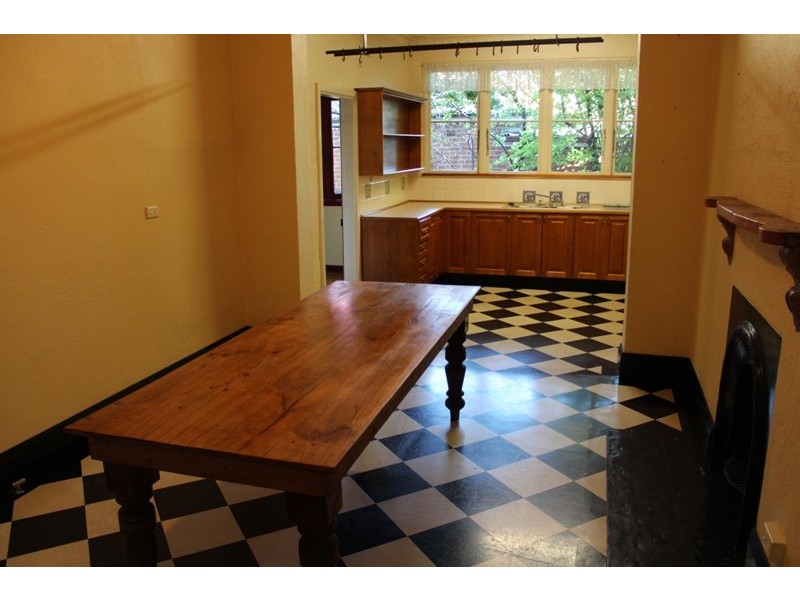 166 Rocket Street, Bathurst NSW 2795