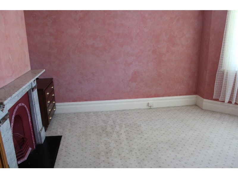 166 Rocket Street, Bathurst NSW 2795