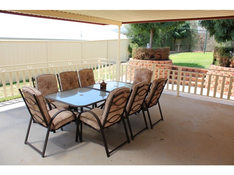 55 Ilumba Way, Bathurst NSW 2795
