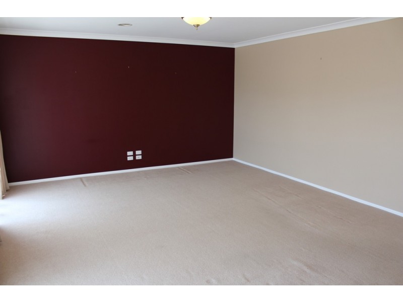 55 Ilumba Way, Bathurst NSW 2795