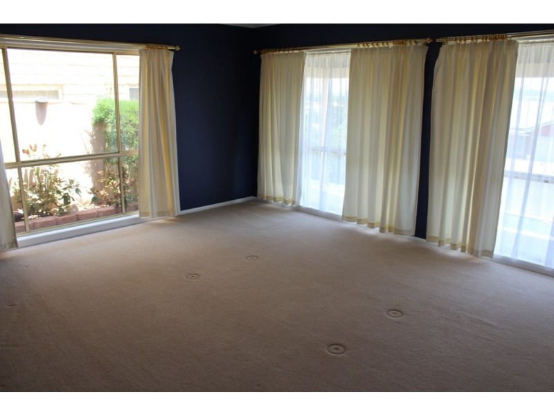55 Ilumba Way, Bathurst NSW 2795