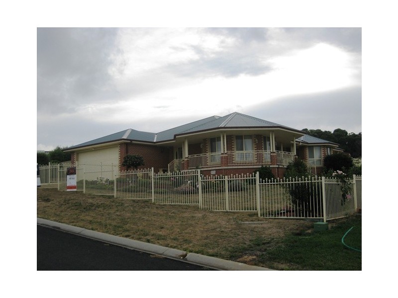 14 Piggott Place, Blayney, Bathurst NSW 2795