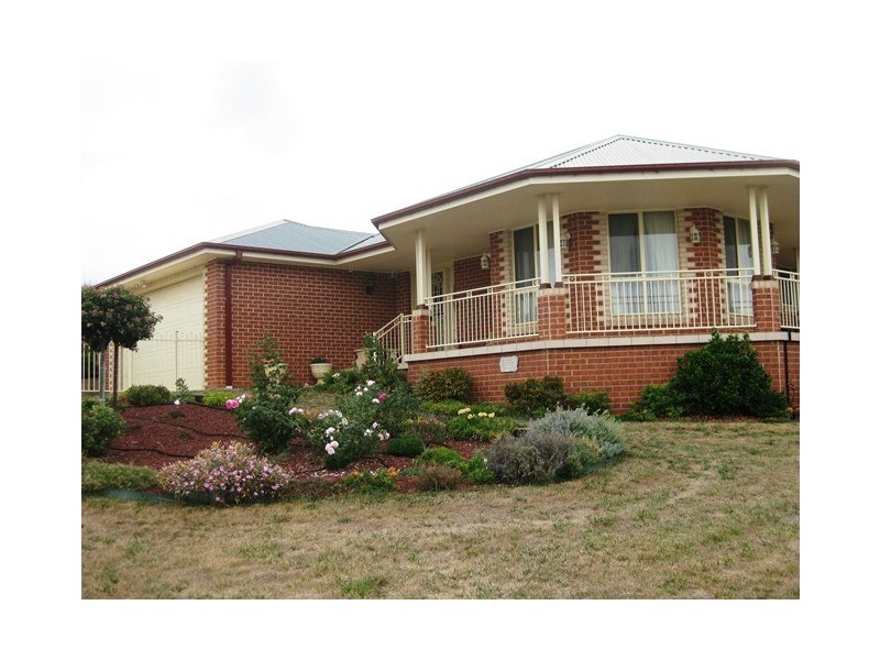 14 Piggott Place, Blayney, Bathurst NSW 2795