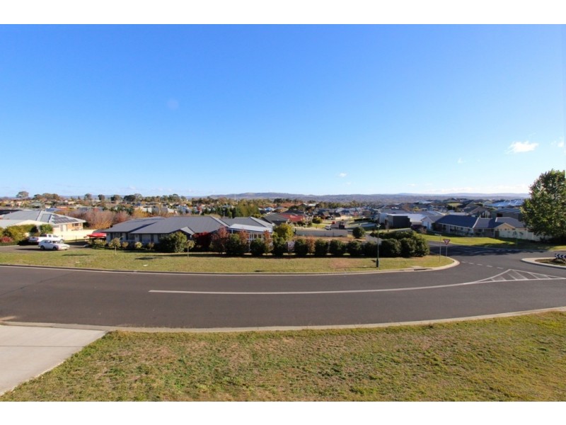 65 McBrien Drive, Kelso NSW 2795