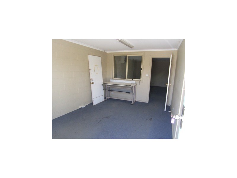 2/6 Kirkcaldy Street, Bathurst NSW 2795
