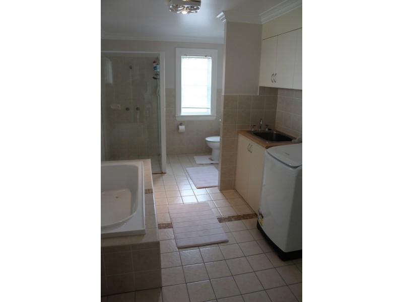 164 Piper Street, Bathurst NSW 2795