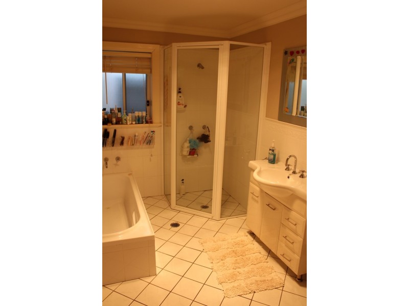 166 Piper Street, Bathurst NSW 2795