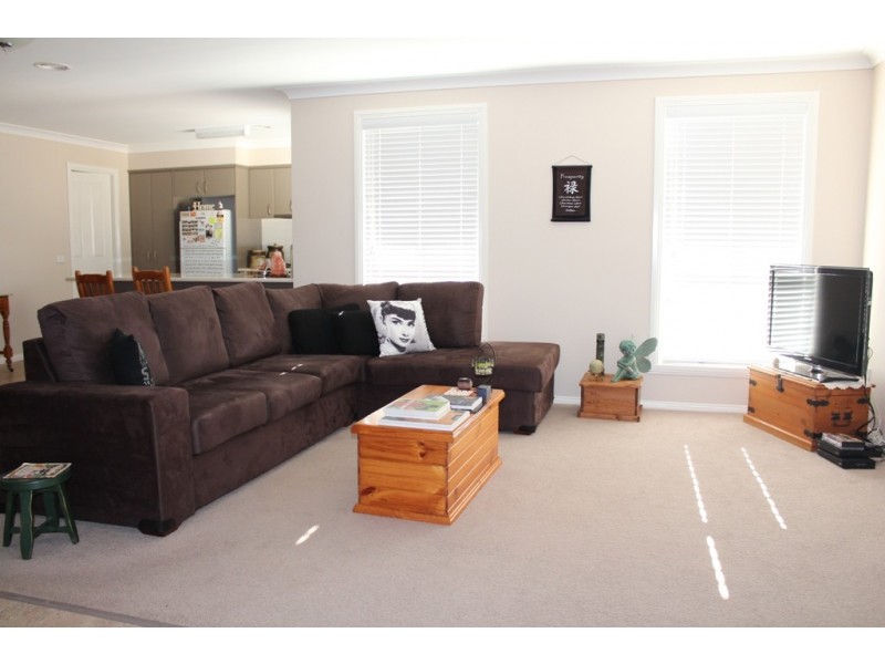 164a and164b Piper Street, Bathurst NSW 2795