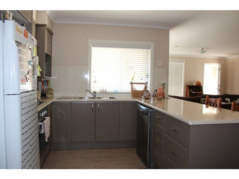 164a and164b Piper Street, Bathurst NSW 2795