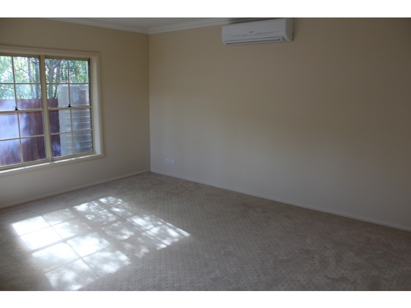 299 Russell Street, Bathurst NSW 2795