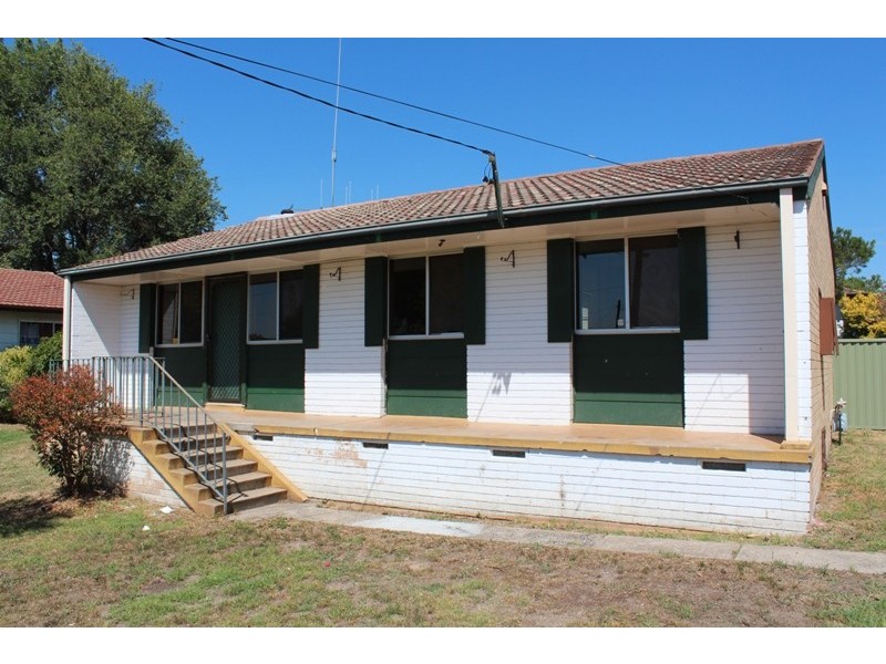 11 Arunta Street, Bathurst NSW 2795