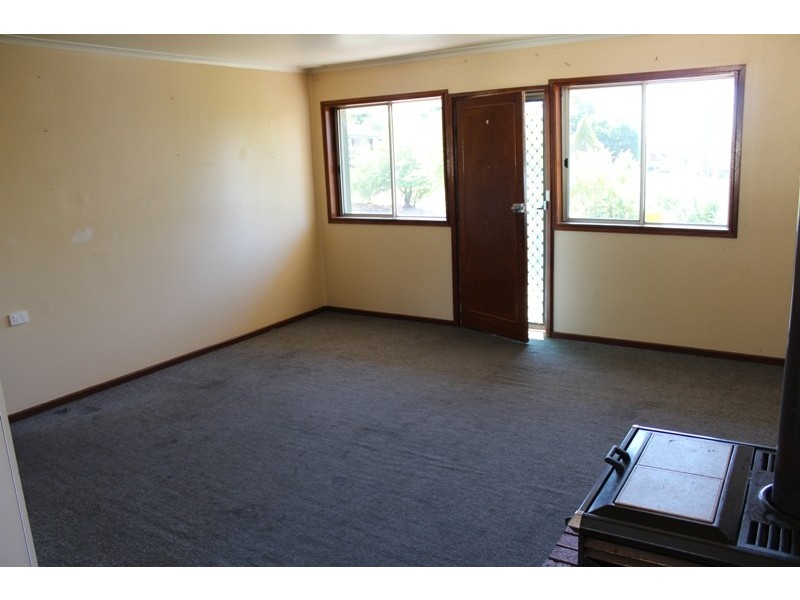 11 Arunta Street, Bathurst NSW 2795