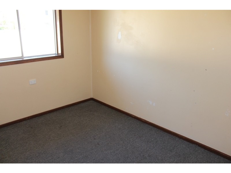 11 Arunta Street, Bathurst NSW 2795