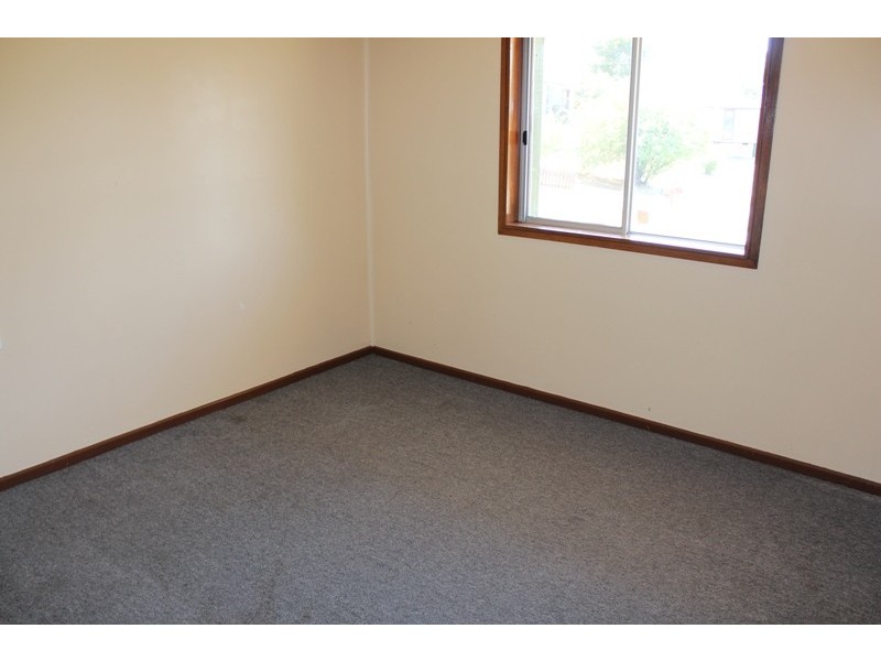 11 Arunta Street, Bathurst NSW 2795