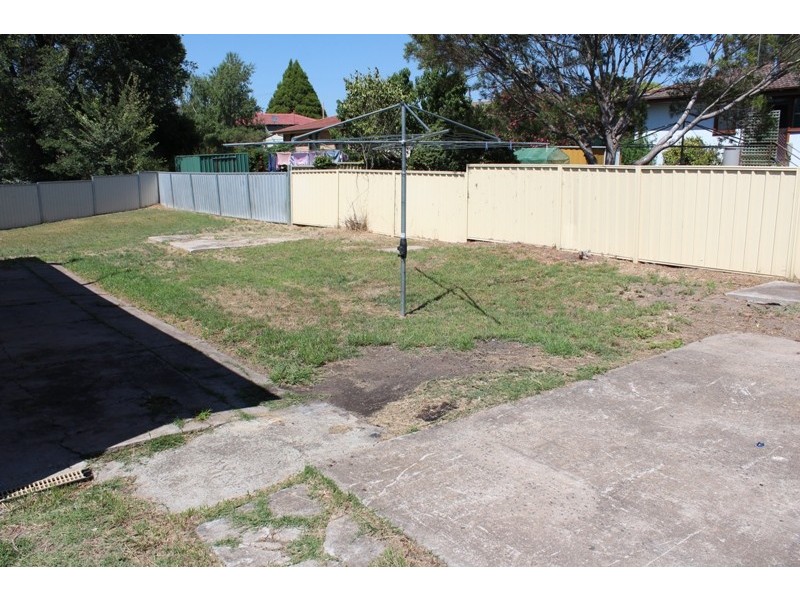 11 Arunta Street, Bathurst NSW 2795