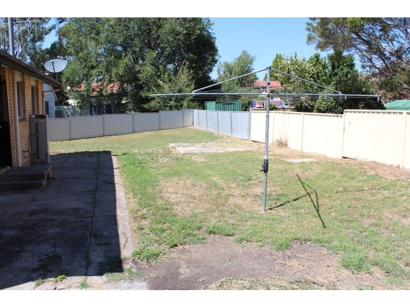 11 Arunta Street, Bathurst NSW 2795