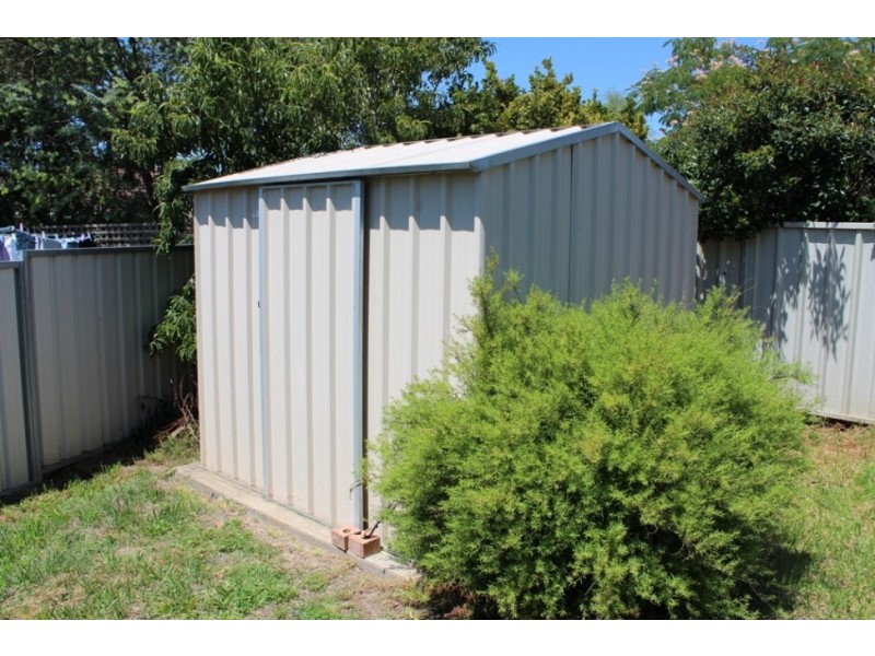 4 Hastings Place, Bathurst NSW 2795