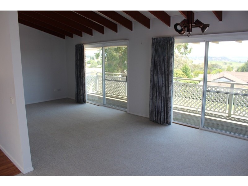 2 Carbine Close, Bathurst NSW 2795