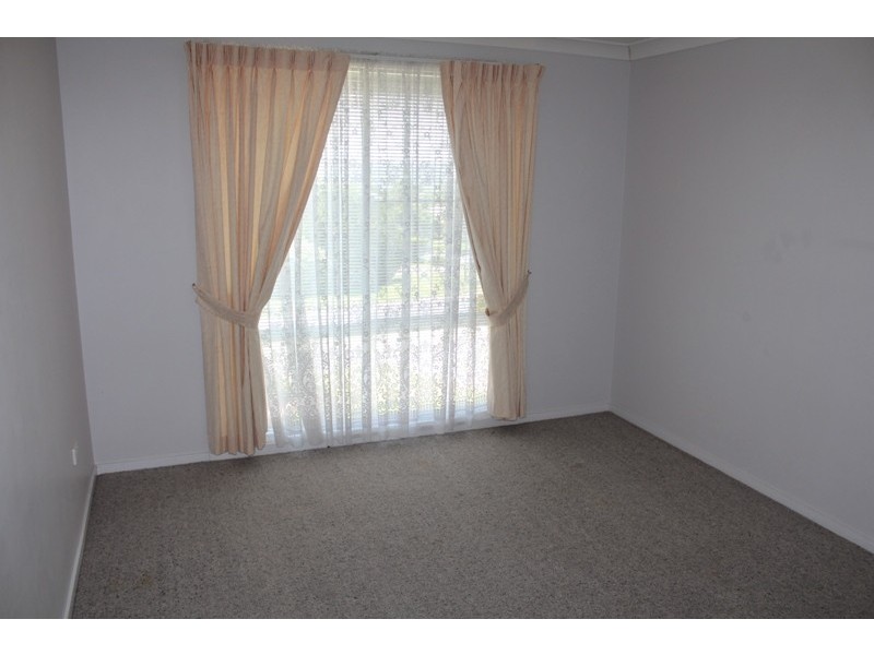 2 Carbine Close, Bathurst NSW 2795