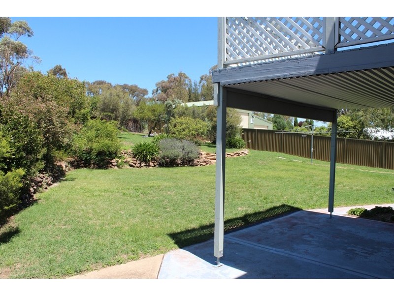 2 Carbine Close, Bathurst NSW 2795