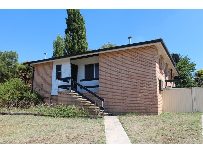 8 Tyndall Street, Bathurst NSW 2795