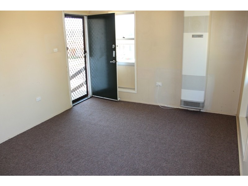 8 Tyndall Street, Bathurst NSW 2795