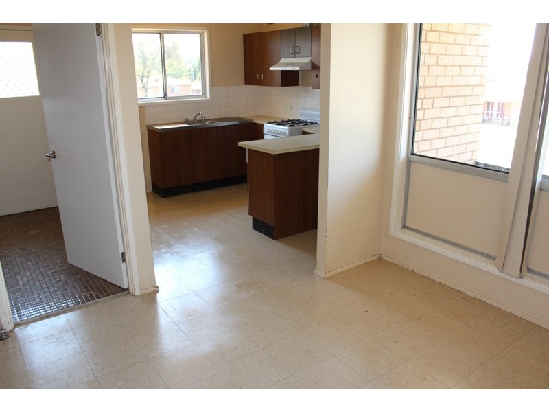 8 Tyndall Street, Bathurst NSW 2795