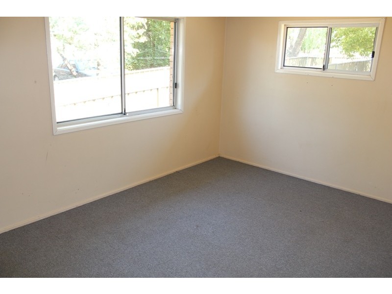 8 Tyndall Street, Bathurst NSW 2795