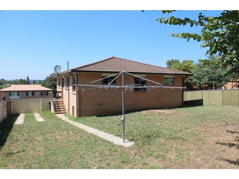 8 Tyndall Street, Bathurst NSW 2795