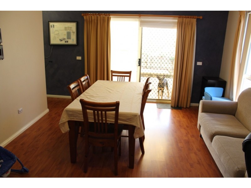 2 Howarth Close, Bathurst NSW 2795