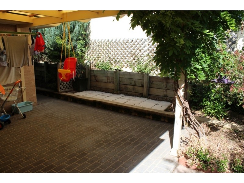 2 Howarth Close, Bathurst NSW 2795