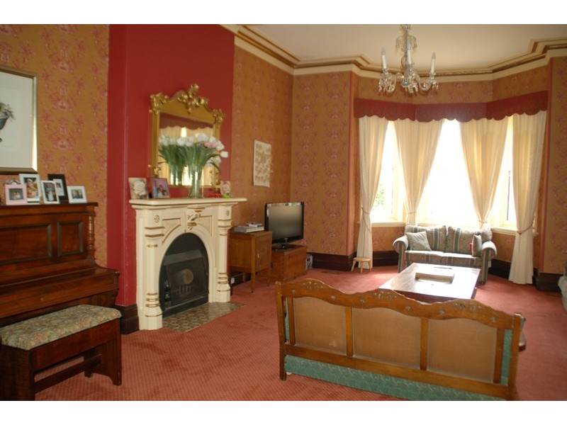 294 Russell Street, Bathurst NSW 2795