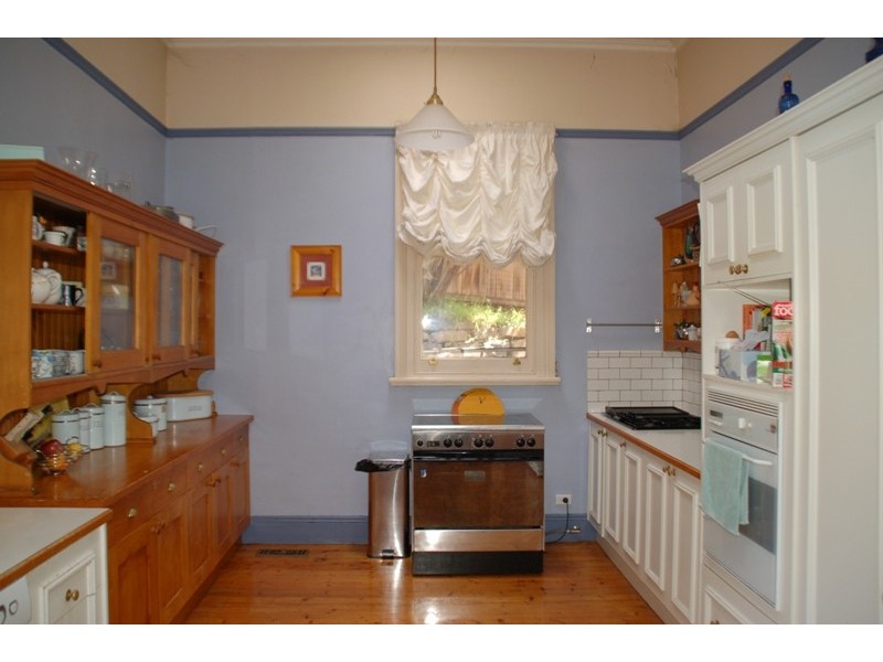 294 Russell Street, Bathurst NSW 2795