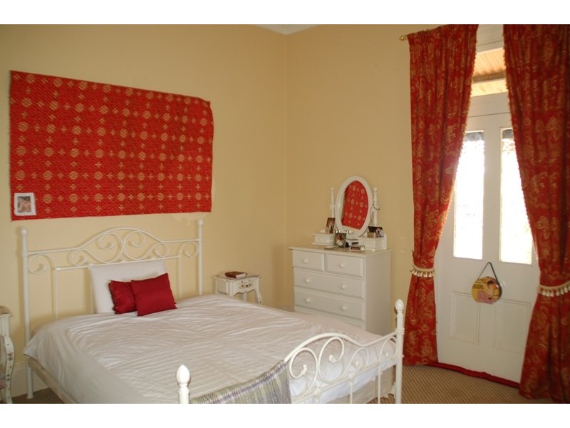 294 Russell Street, Bathurst NSW 2795