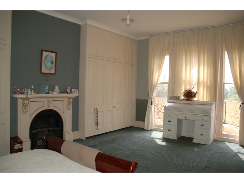 294 Russell Street, Bathurst NSW 2795