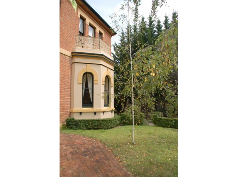 294 Russell Street, Bathurst NSW 2795