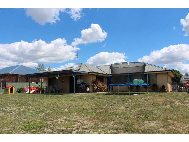 35 Hughes Street, Bathurst NSW 2795