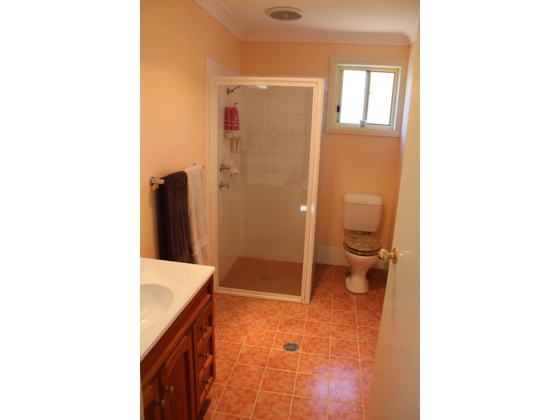 64 St Johns Road, Bathurst NSW 2795