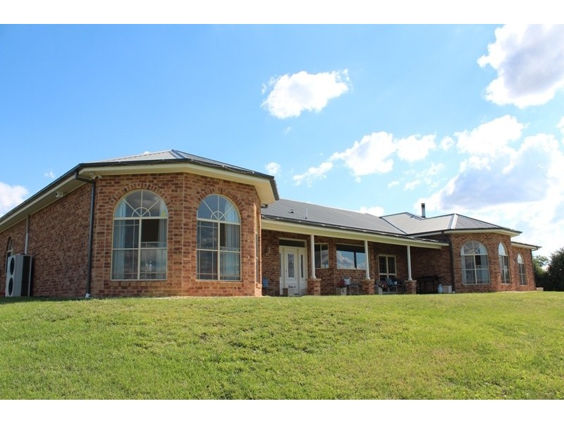 18 Arabella Place, Bathurst NSW 2795