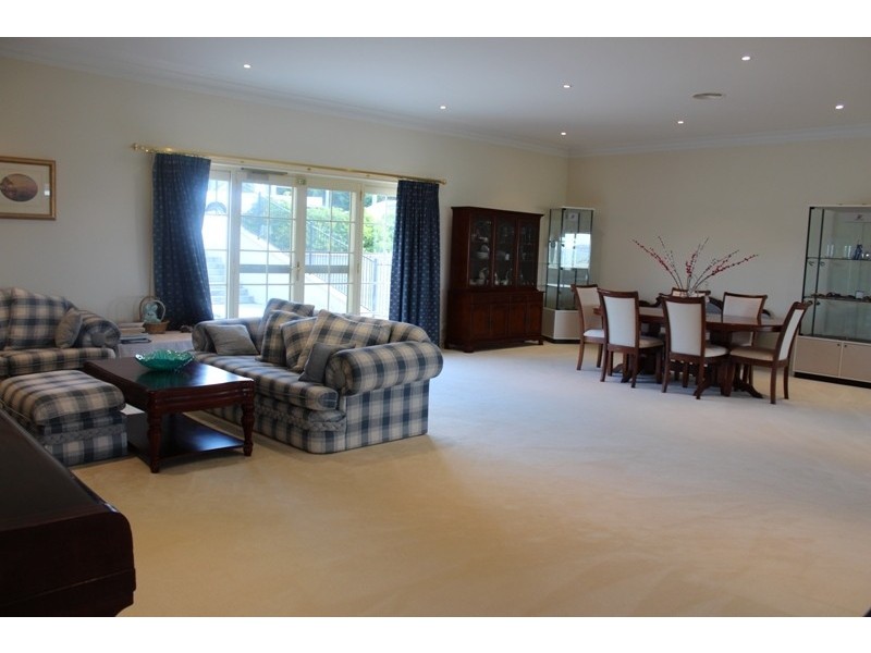 18 Arabella Place, Bathurst NSW 2795