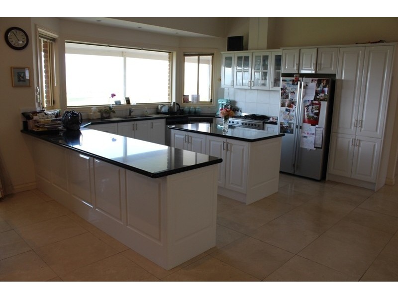 18 Arabella Place, Bathurst NSW 2795